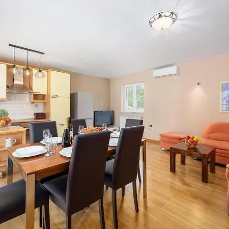 Amazing In With Kitchen *