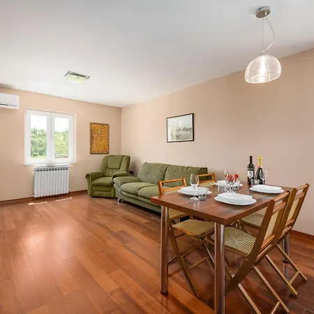 Holiday home Amazing In With Kitchen *