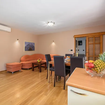 Wunderschönes Haus In * Potpićan