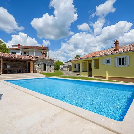 Wunderschönes Haus In Ferienhaus Potpićan